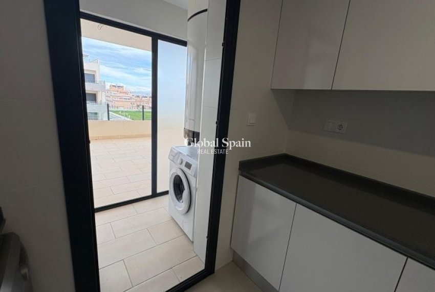 Revente - APPARTEMENT -
ORIHUELA COSTA - Costa Blanca