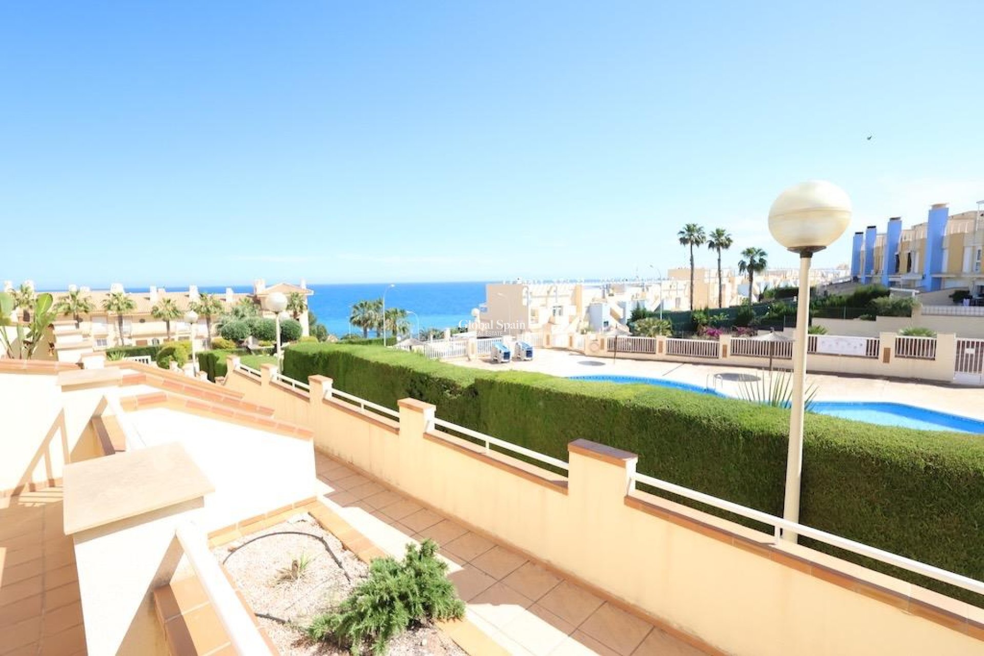 Revente - APPARTEMENT -
ORIHUELA COSTA - Costa Blanca