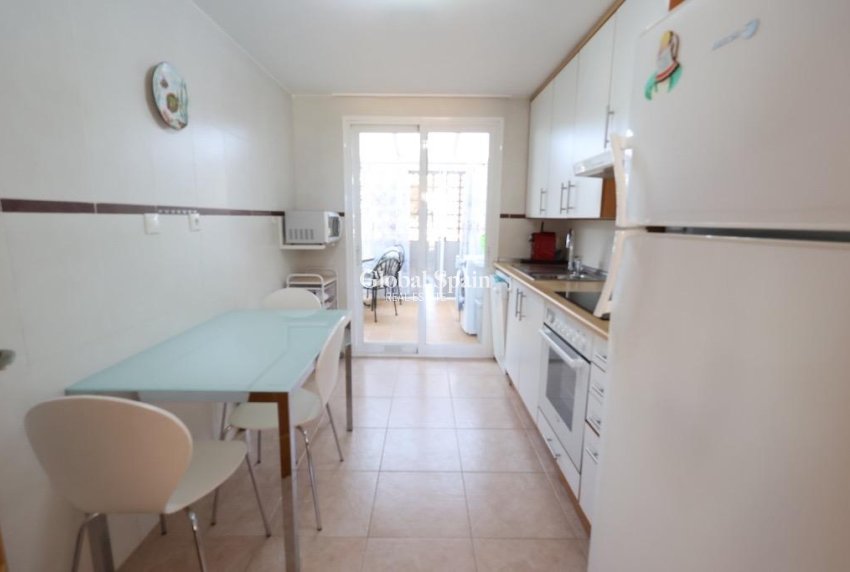 Revente - APPARTEMENT -
ORIHUELA COSTA - Costa Blanca