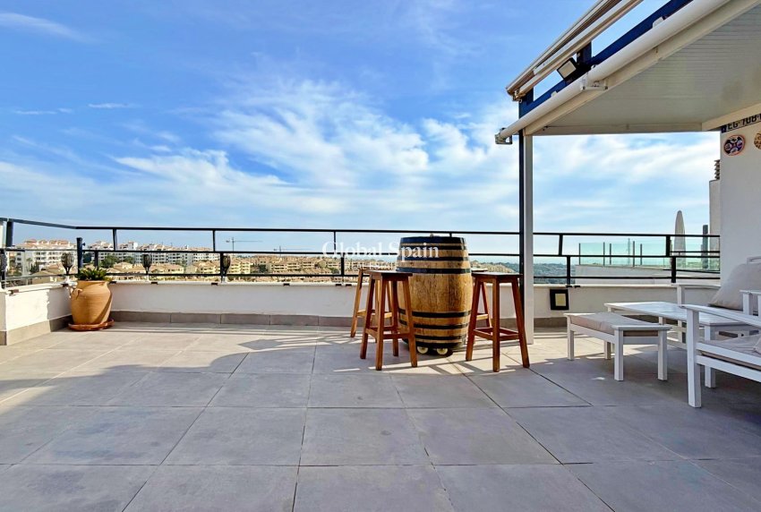 Revente - APPARTEMENT -
ORIHUELA COSTA - Costa Blanca