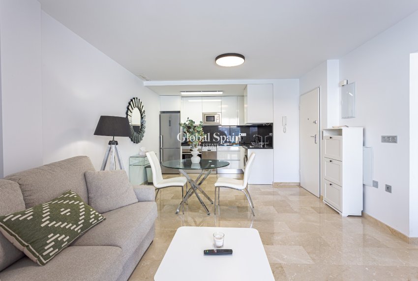 Revente - APPARTEMENT -
ORIHUELA COSTA - Costa Blanca