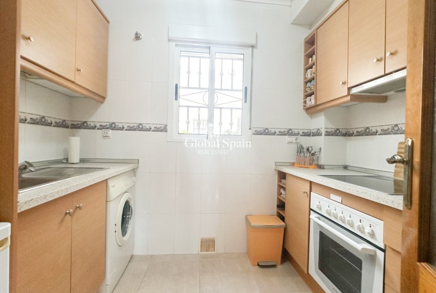 Revente - APPARTEMENT -
ORIHUELA COSTA - Costa Blanca