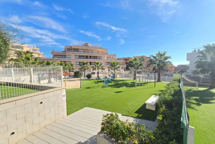 Revente - APPARTEMENT -
ORIHUELA COSTA - Costa Blanca