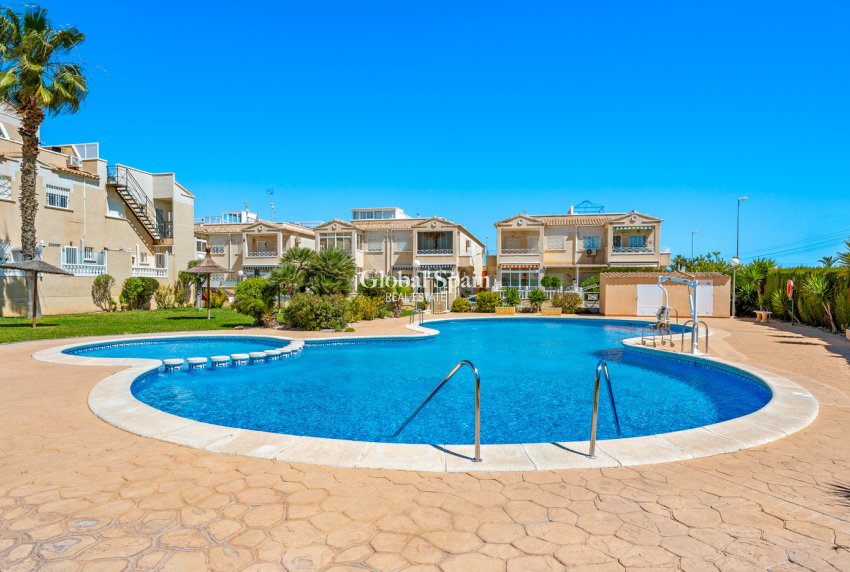 Revente - APPARTEMENT -
ORIHUELA COSTA - Costa Blanca