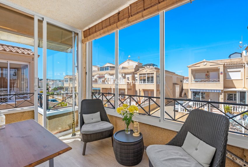 Revente - APPARTEMENT -
ORIHUELA COSTA - Costa Blanca