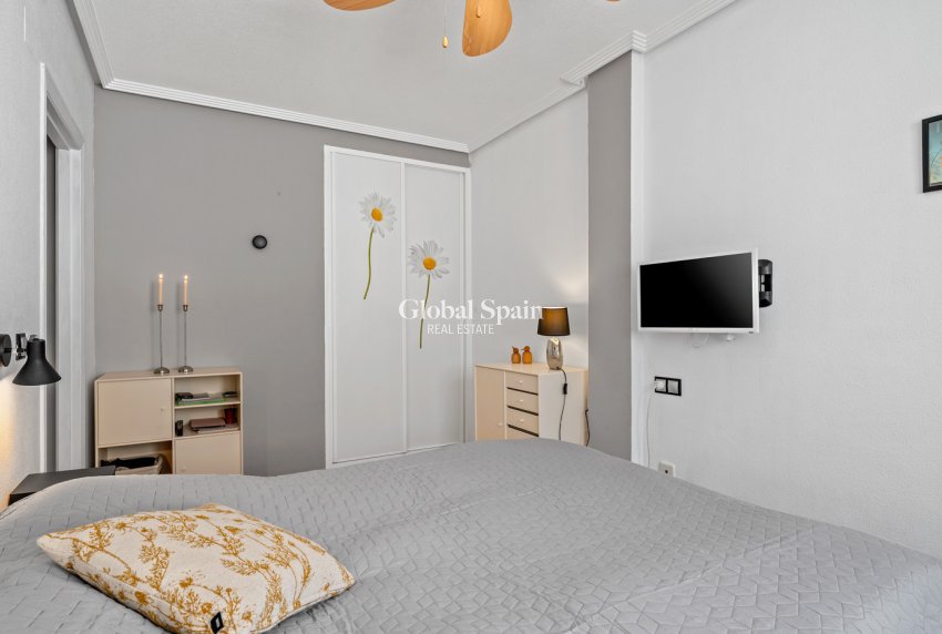 Revente - APPARTEMENT -
ORIHUELA COSTA - Costa Blanca