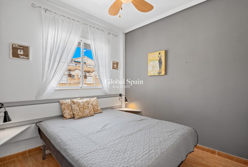 Revente - APPARTEMENT -
ORIHUELA COSTA - Costa Blanca