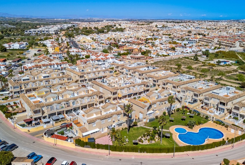 Revente - APPARTEMENT -
ORIHUELA COSTA - Costa Blanca