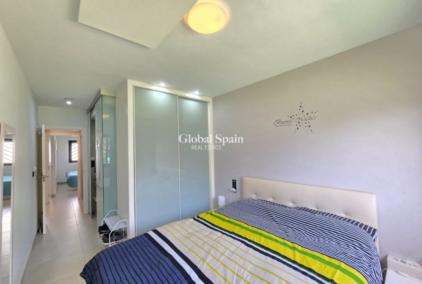 Revente - APPARTEMENT -
ORIHUELA COSTA - Costa Blanca