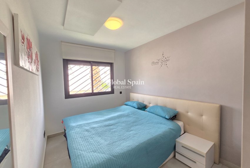 Revente - APPARTEMENT -
ORIHUELA COSTA - Costa Blanca