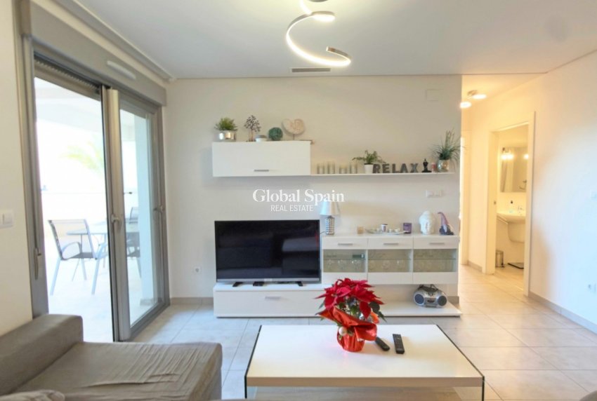Revente - APPARTEMENT -
ORIHUELA COSTA - Costa Blanca