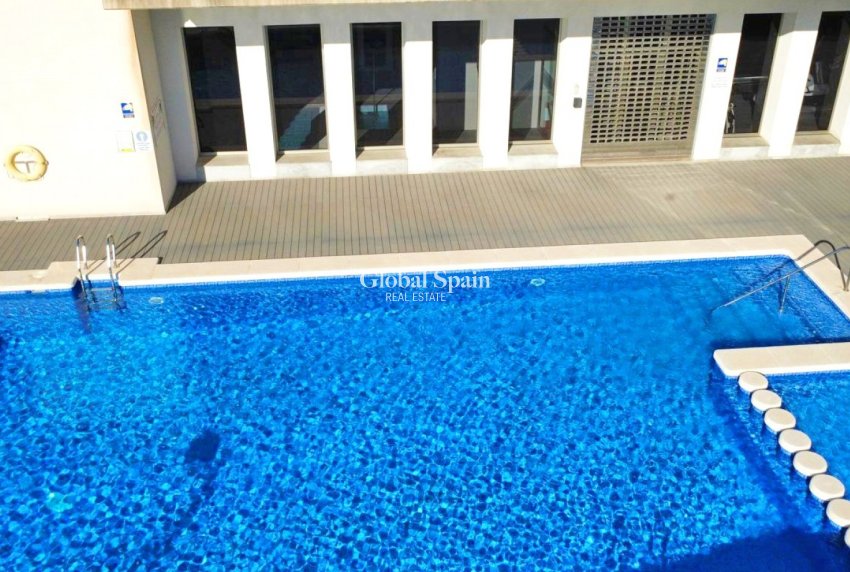 Revente - APPARTEMENT -
ORIHUELA COSTA - Costa Blanca