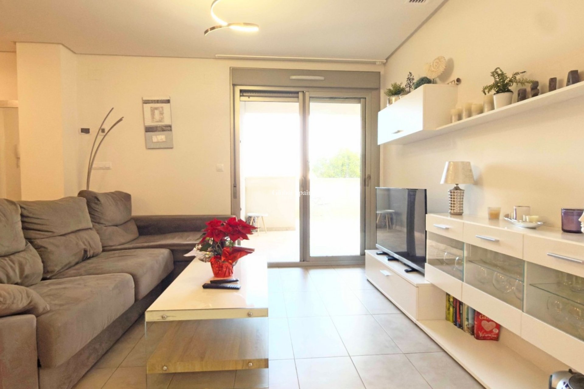 Revente - APPARTEMENT -
ORIHUELA COSTA - Costa Blanca