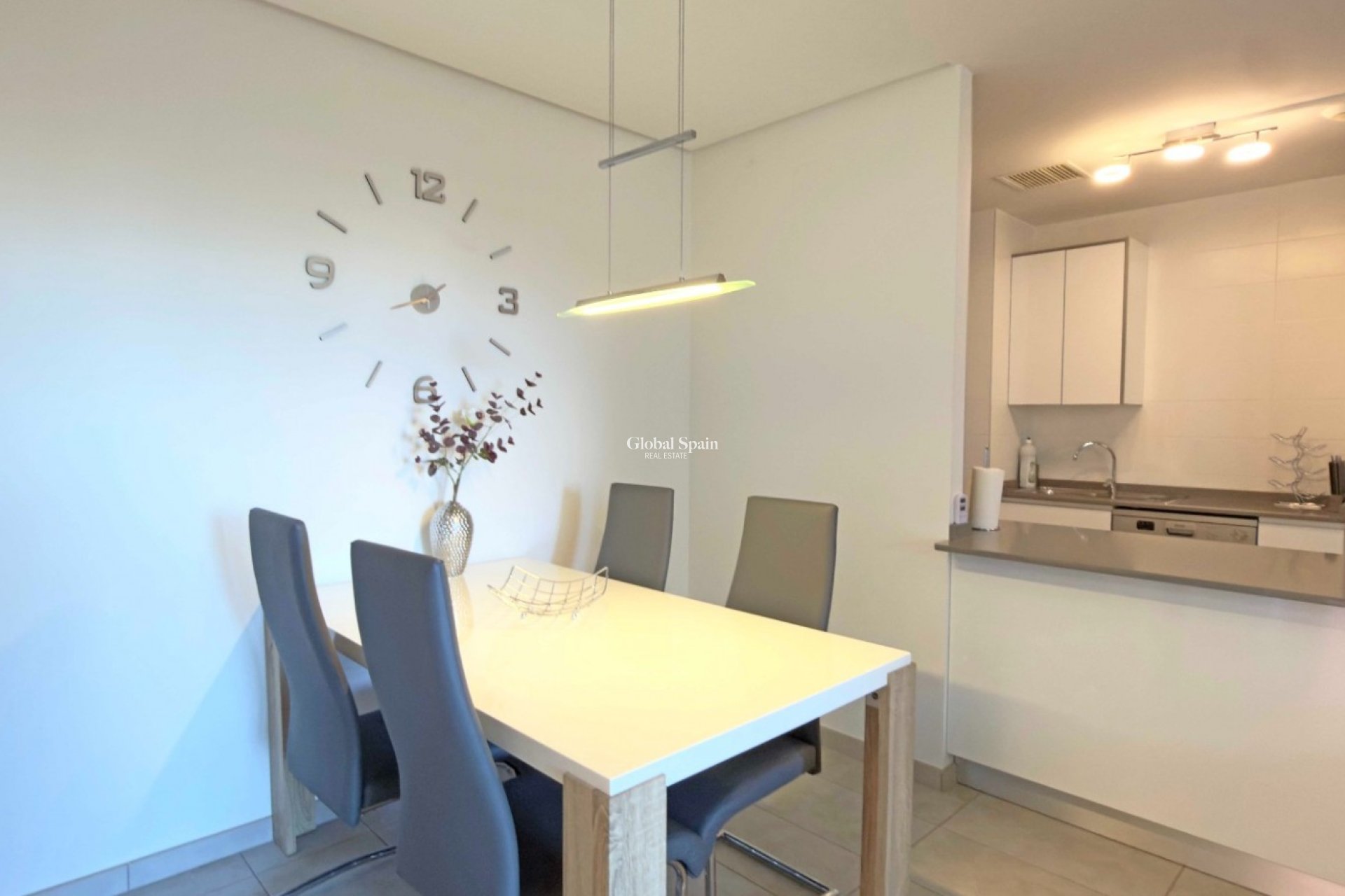 Revente - APPARTEMENT -
ORIHUELA COSTA - Costa Blanca