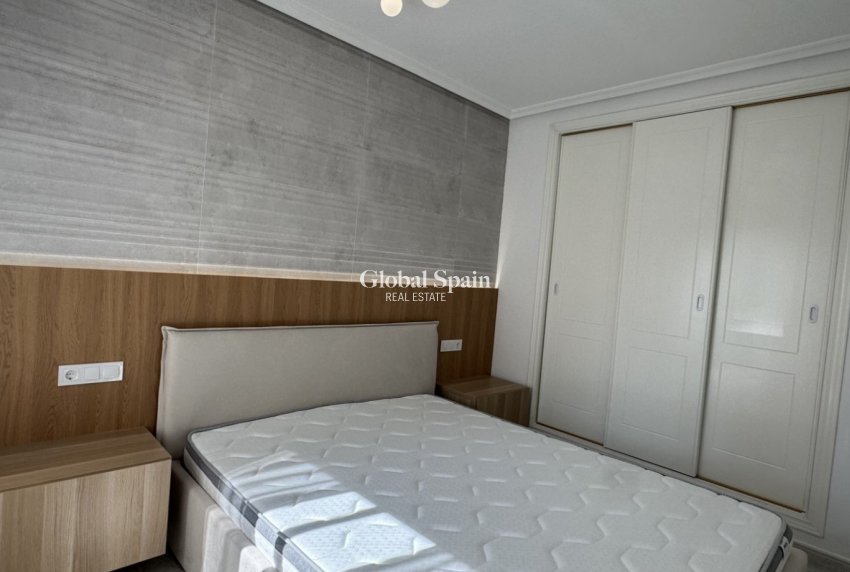 Revente - APPARTEMENT -
ORIHUELA COSTA - Costa Blanca