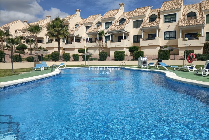 Revente - APPARTEMENT -
ORIHUELA COSTA - Costa Blanca