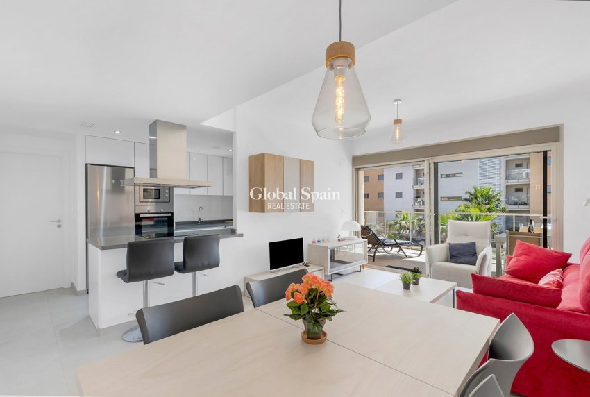 Revente - APPARTEMENT -
ORIHUELA COSTA - Costa Blanca