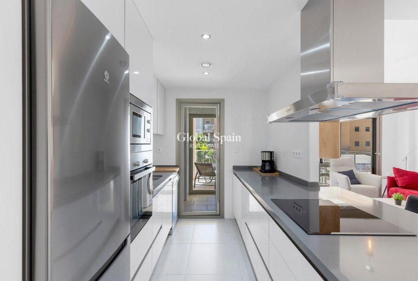 Revente - APPARTEMENT -
ORIHUELA COSTA - Costa Blanca