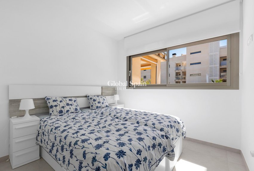 Revente - APPARTEMENT -
ORIHUELA COSTA - Costa Blanca