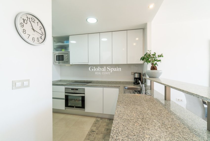 Revente - APPARTEMENT -
ORIHUELA COSTA - Costa Blanca