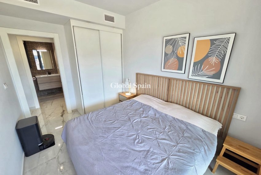 Revente - APPARTEMENT -
ORIHUELA COSTA - Costa Blanca