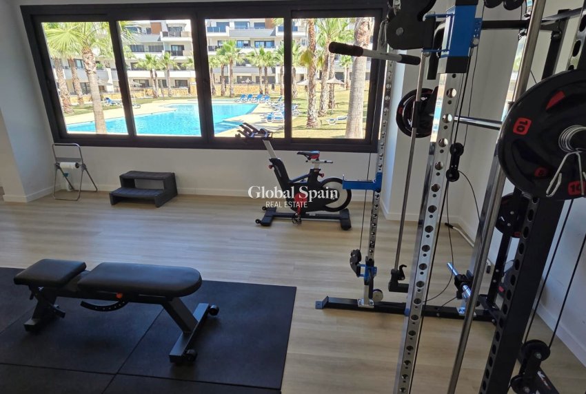 Revente - APPARTEMENT -
ORIHUELA COSTA - Costa Blanca