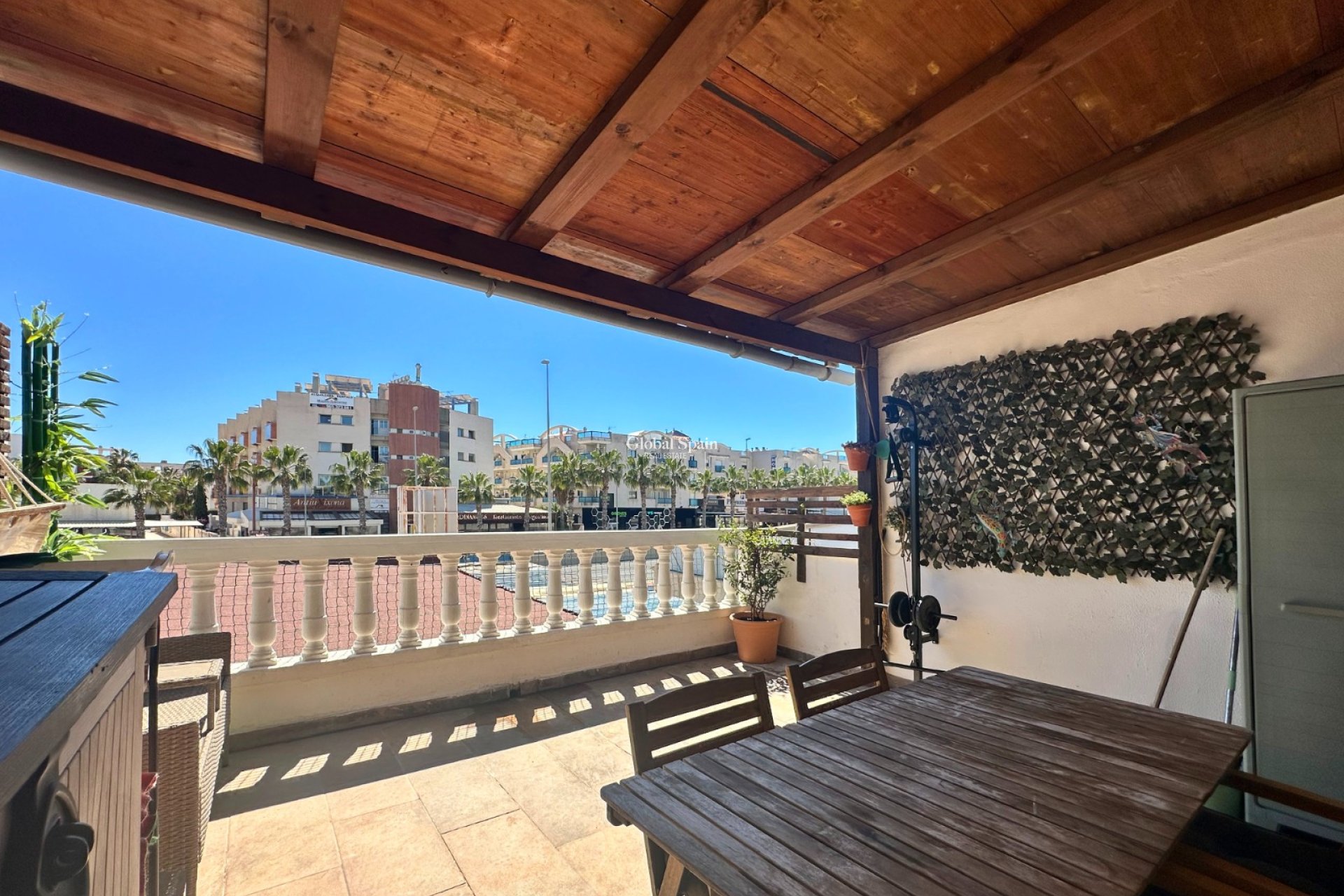 Revente - APPARTEMENT -
ORIHUELA COSTA - Costa Blanca