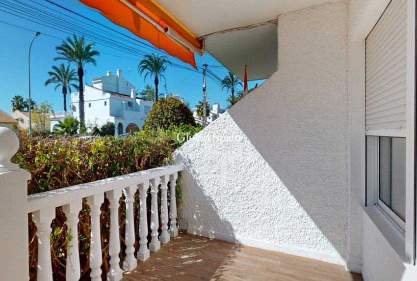Revente - APPARTEMENT -
ORIHUELA COSTA - Costa Blanca