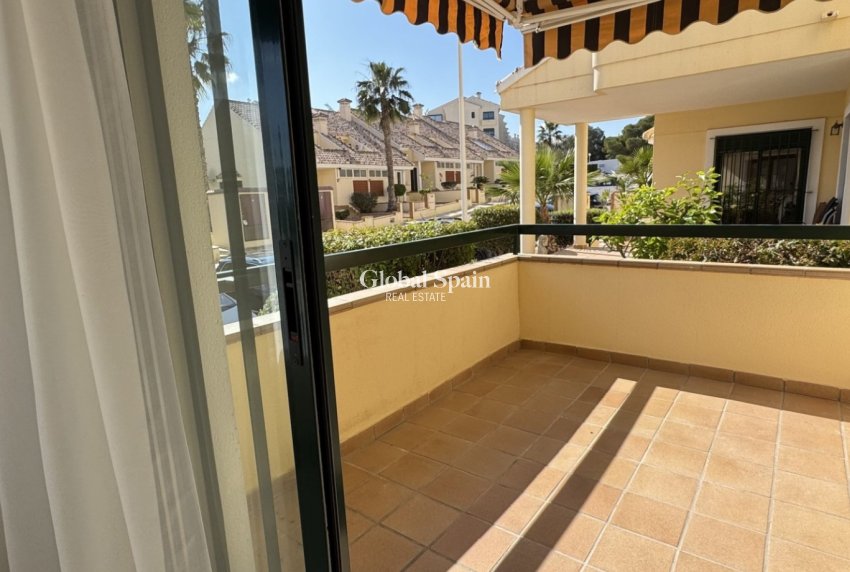 Revente - APPARTEMENT -
ORIHUELA COSTA - Costa Blanca
