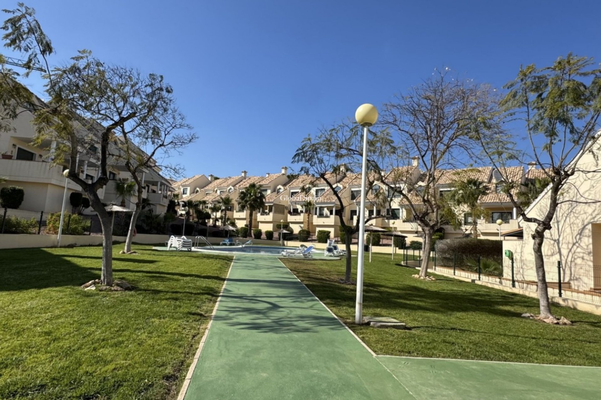 Revente - APPARTEMENT -
ORIHUELA COSTA - Costa Blanca