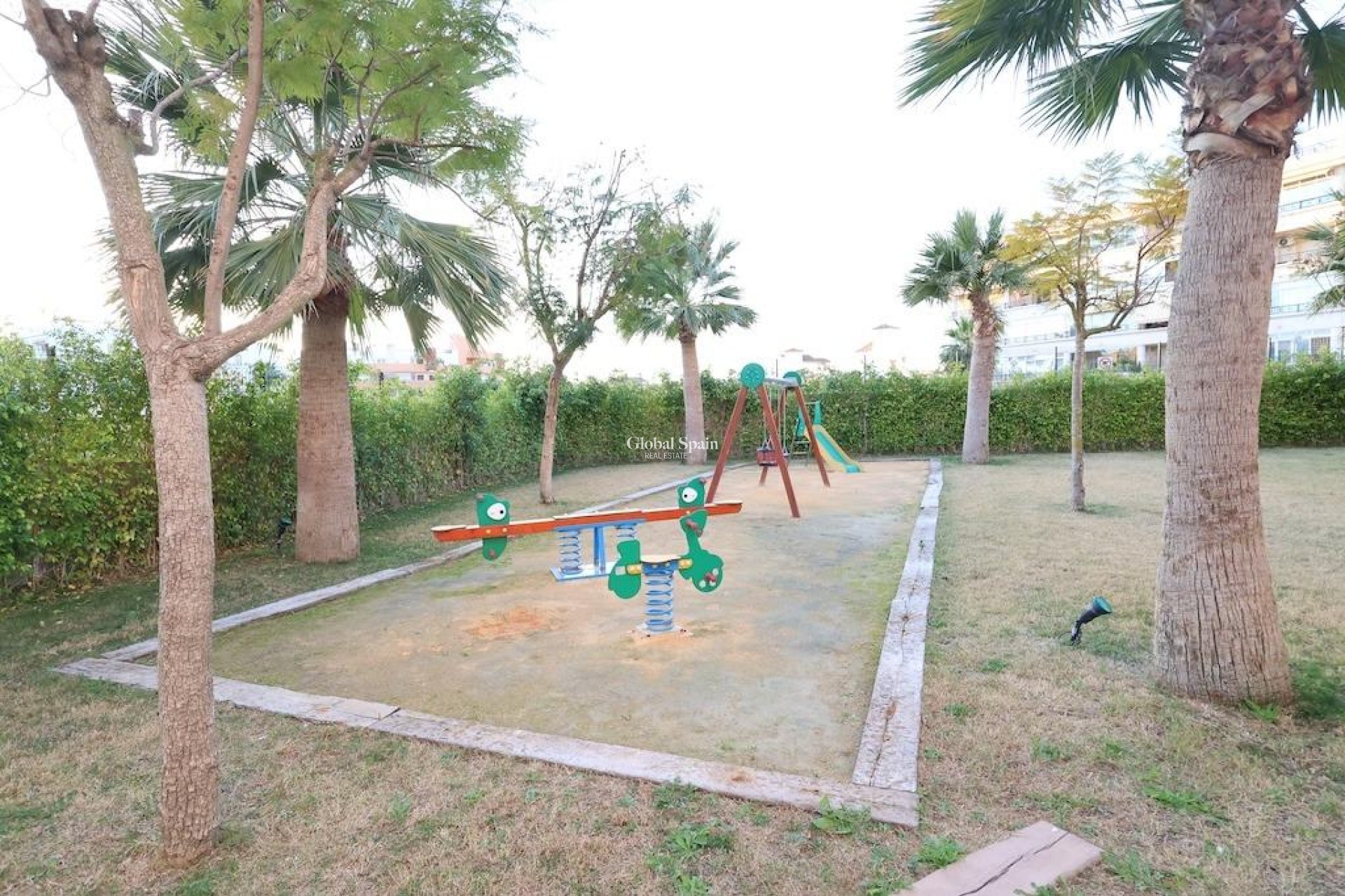 Revente - APPARTEMENT -
ORIHUELA COSTA - Costa Blanca