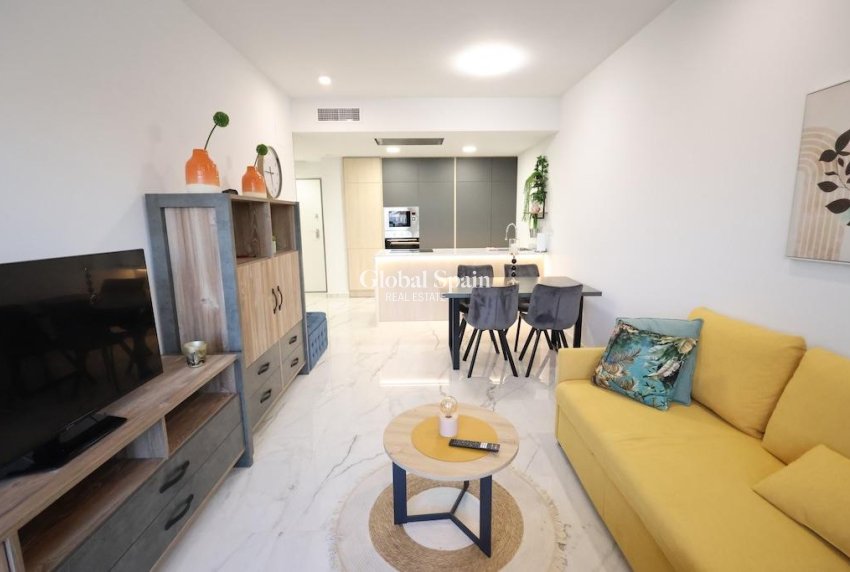 Revente - APPARTEMENT -
ORIHUELA COSTA - Costa Blanca