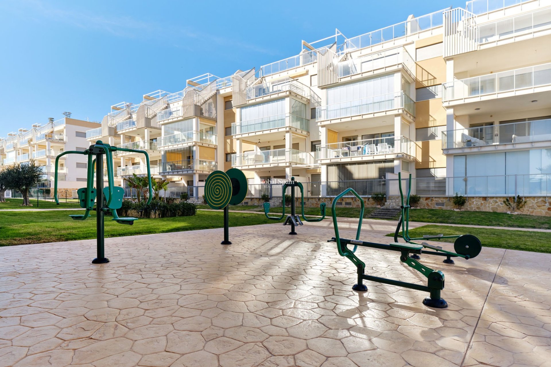 Revente - APPARTEMENT -
ORIHUELA COSTA - Costa Blanca