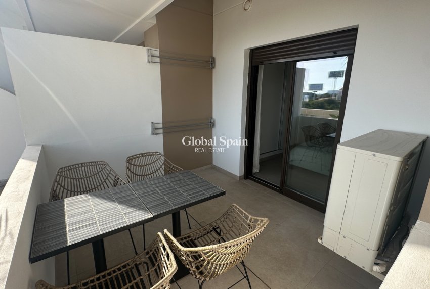 Revente - APPARTEMENT -
ORIHUELA COSTA - Costa Blanca