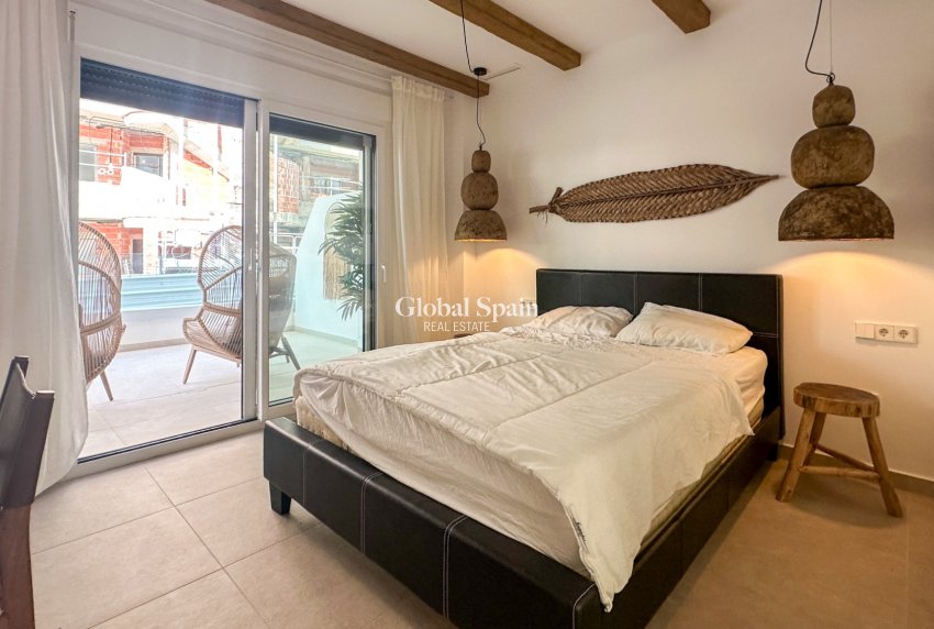 Revente - APPARTEMENT -
ORIHUELA COSTA - Costa Blanca