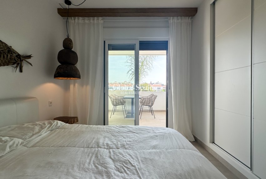 Revente - APPARTEMENT -
ORIHUELA COSTA - Costa Blanca