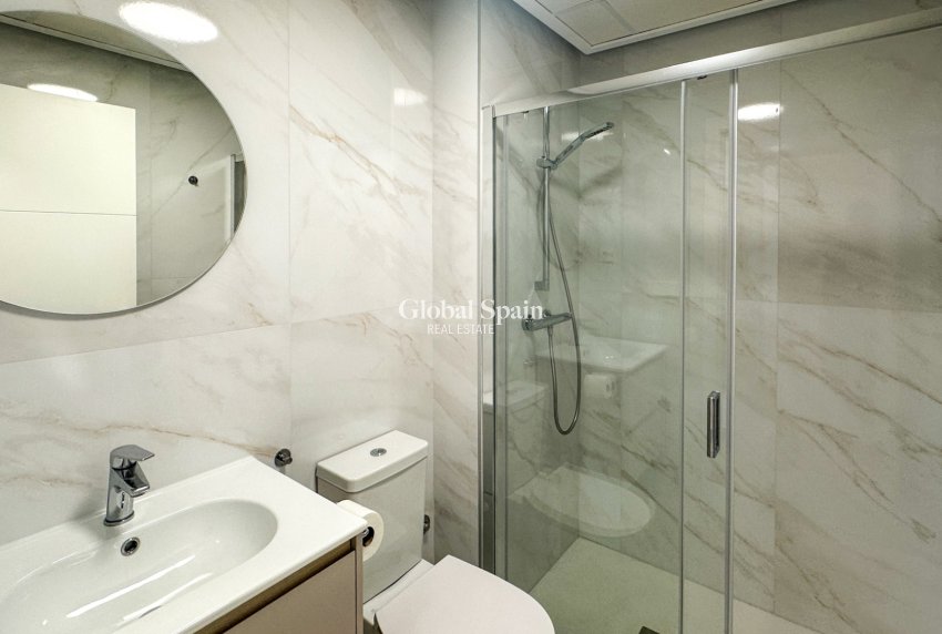 Revente - APPARTEMENT -
ORIHUELA COSTA - Costa Blanca