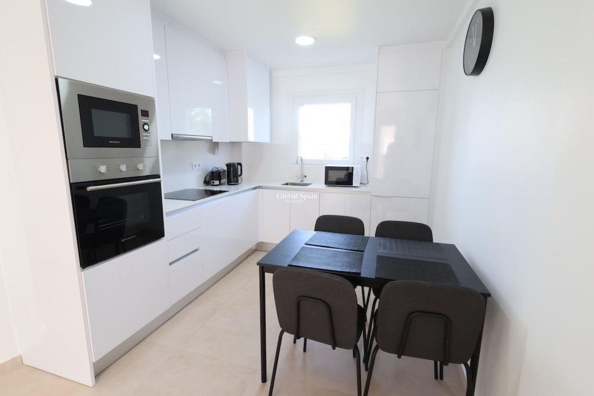 Revente - APPARTEMENT -
ORIHUELA COSTA - Costa Blanca