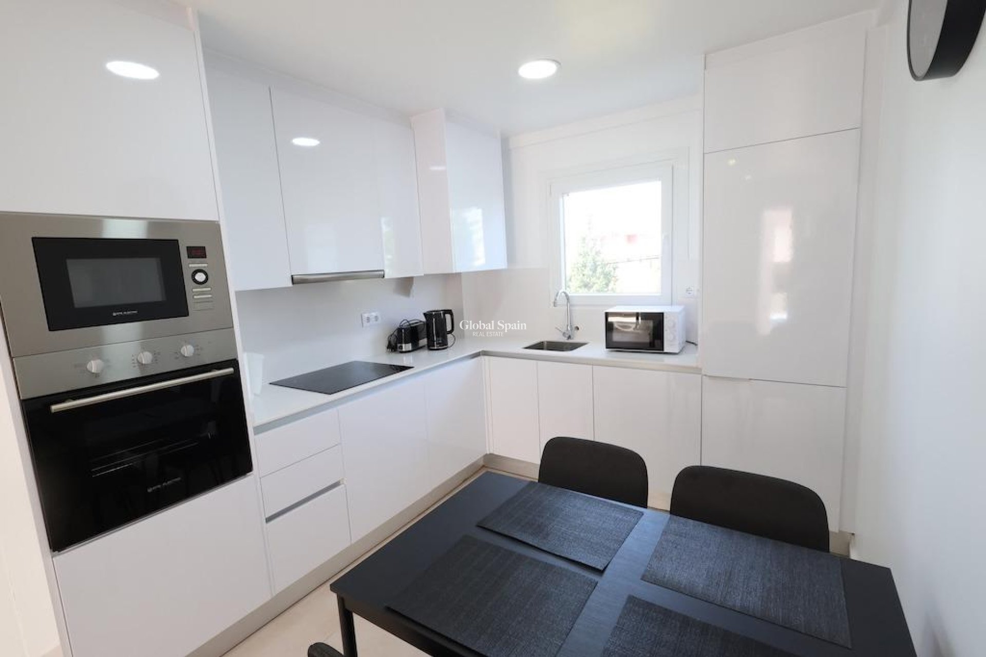 Revente - APPARTEMENT -
ORIHUELA COSTA - Costa Blanca