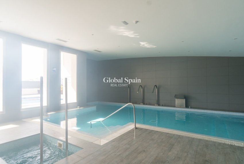 Revente - APPARTEMENT -
ORIHUELA COSTA - Costa Blanca