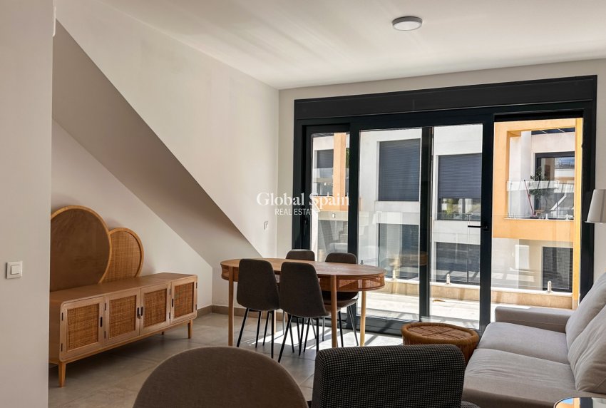 Revente - APPARTEMENT -
ORIHUELA COSTA - Costa Blanca