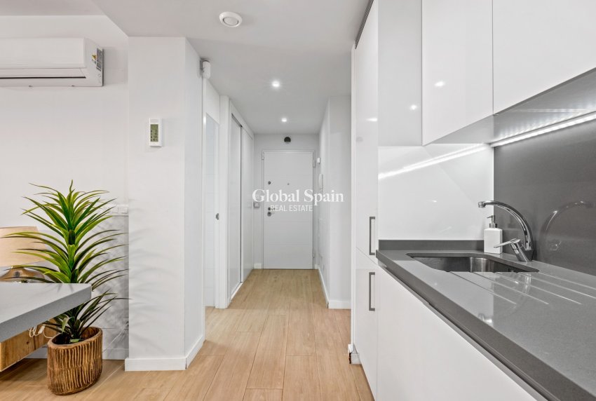 Revente - APPARTEMENT -
ORIHUELA COSTA - Costa Blanca