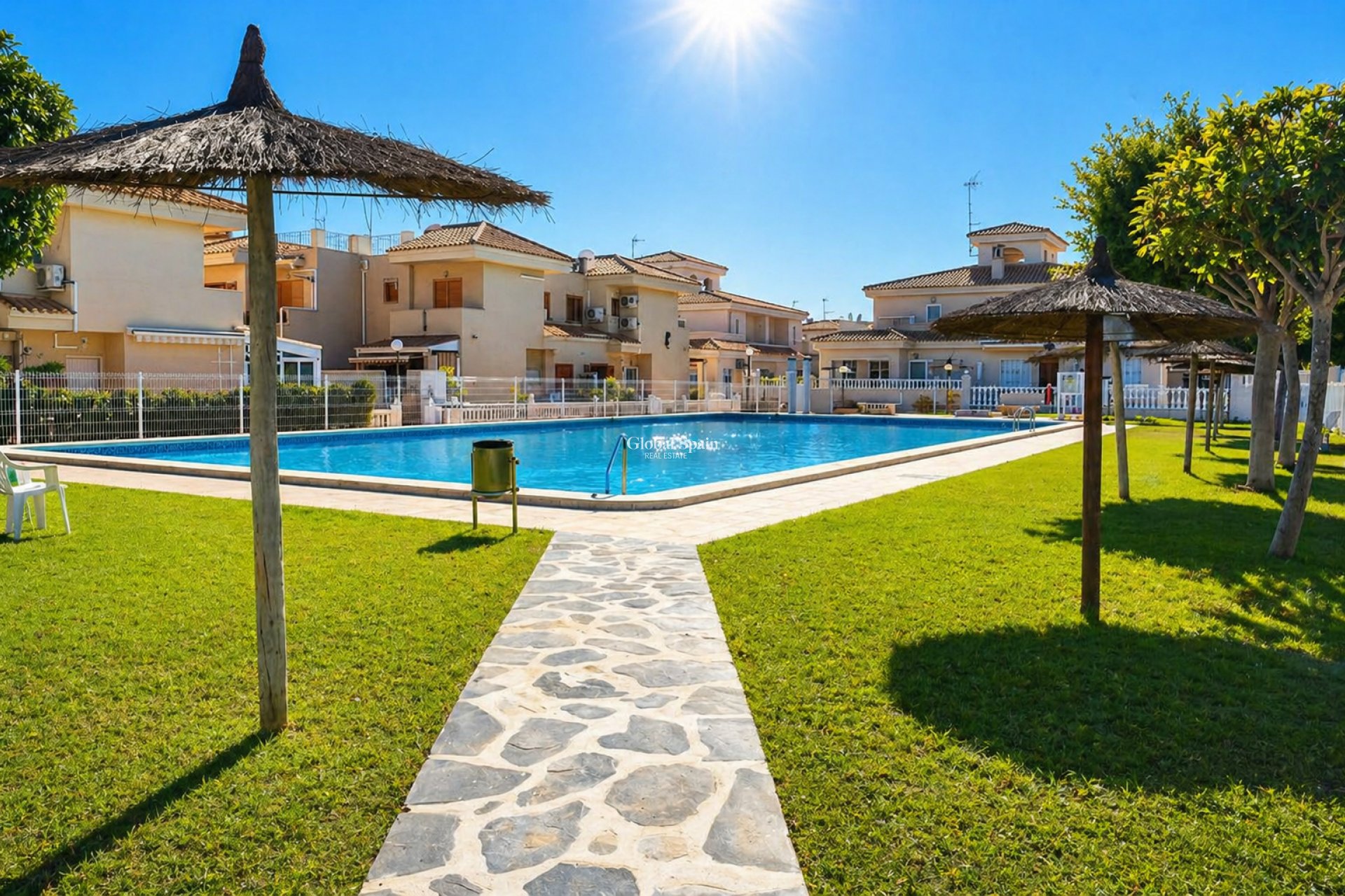 Revente - APPARTEMENT -
ORIHUELA COSTA - Costa Blanca