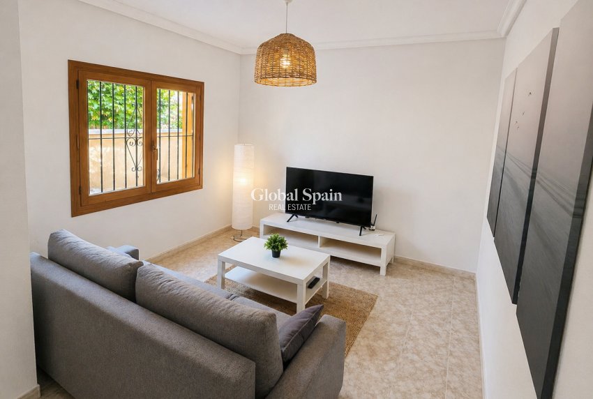 Revente - APPARTEMENT -
ORIHUELA COSTA - Costa Blanca