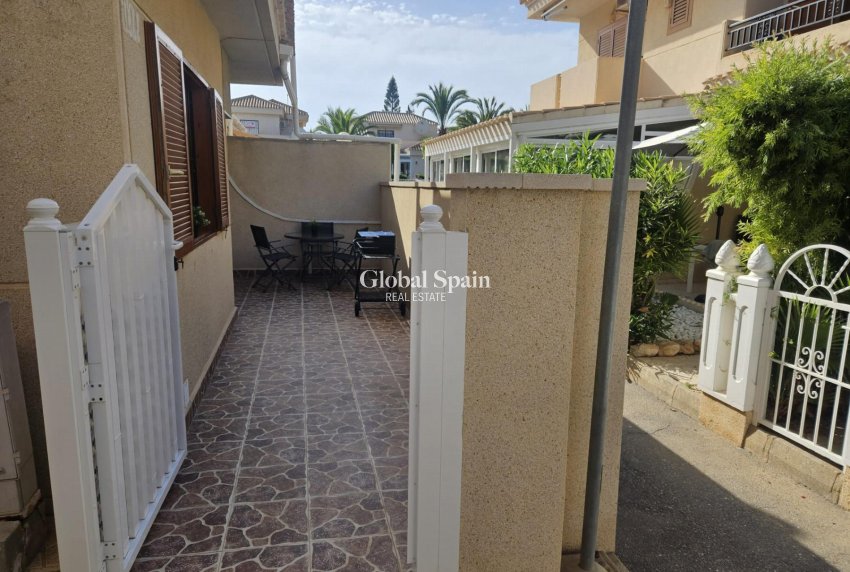 Revente - APPARTEMENT -
ORIHUELA COSTA - Costa Blanca