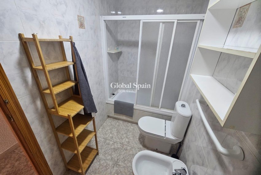 Revente - APPARTEMENT -
ORIHUELA COSTA - Costa Blanca