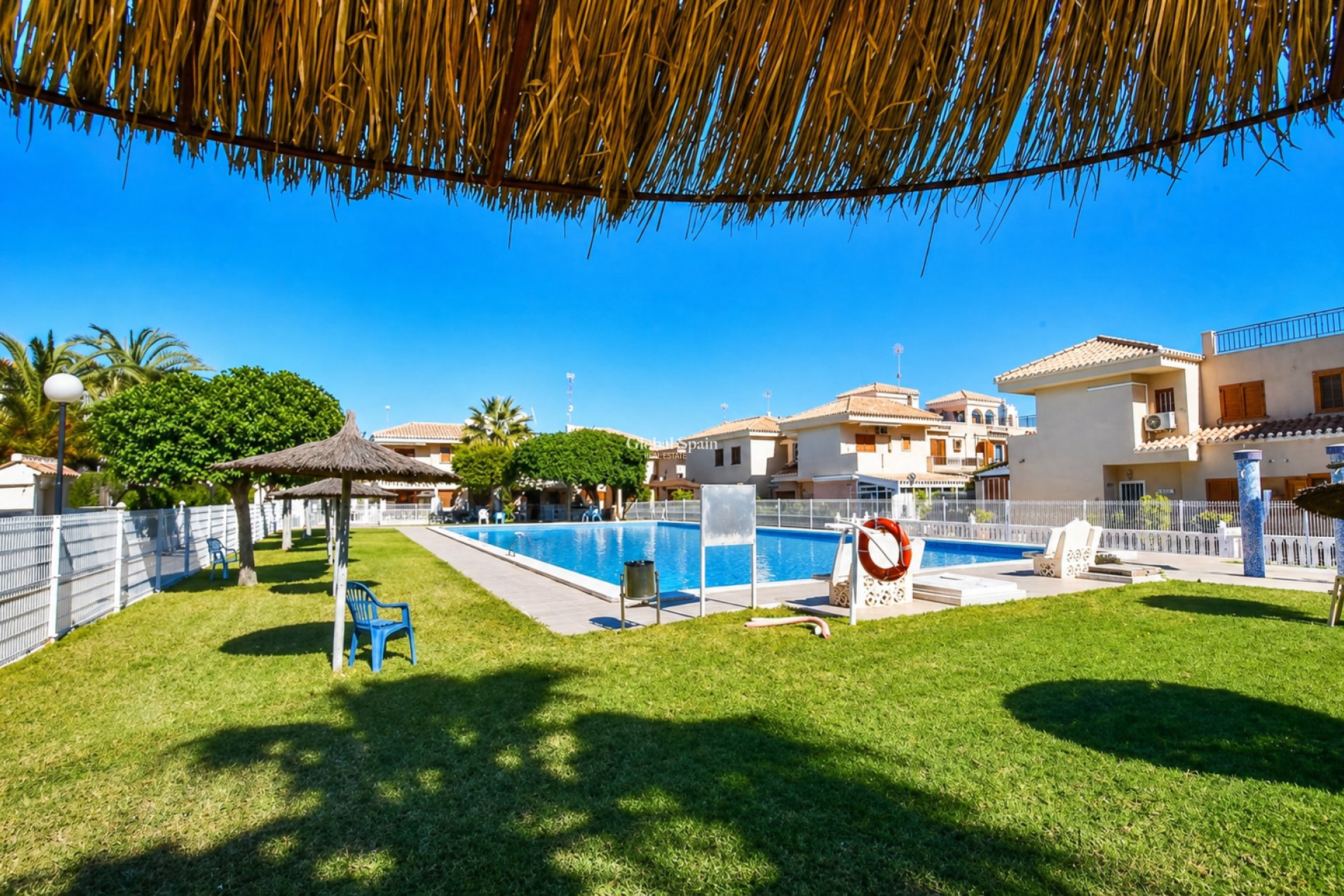 Revente - APPARTEMENT -
ORIHUELA COSTA - Costa Blanca