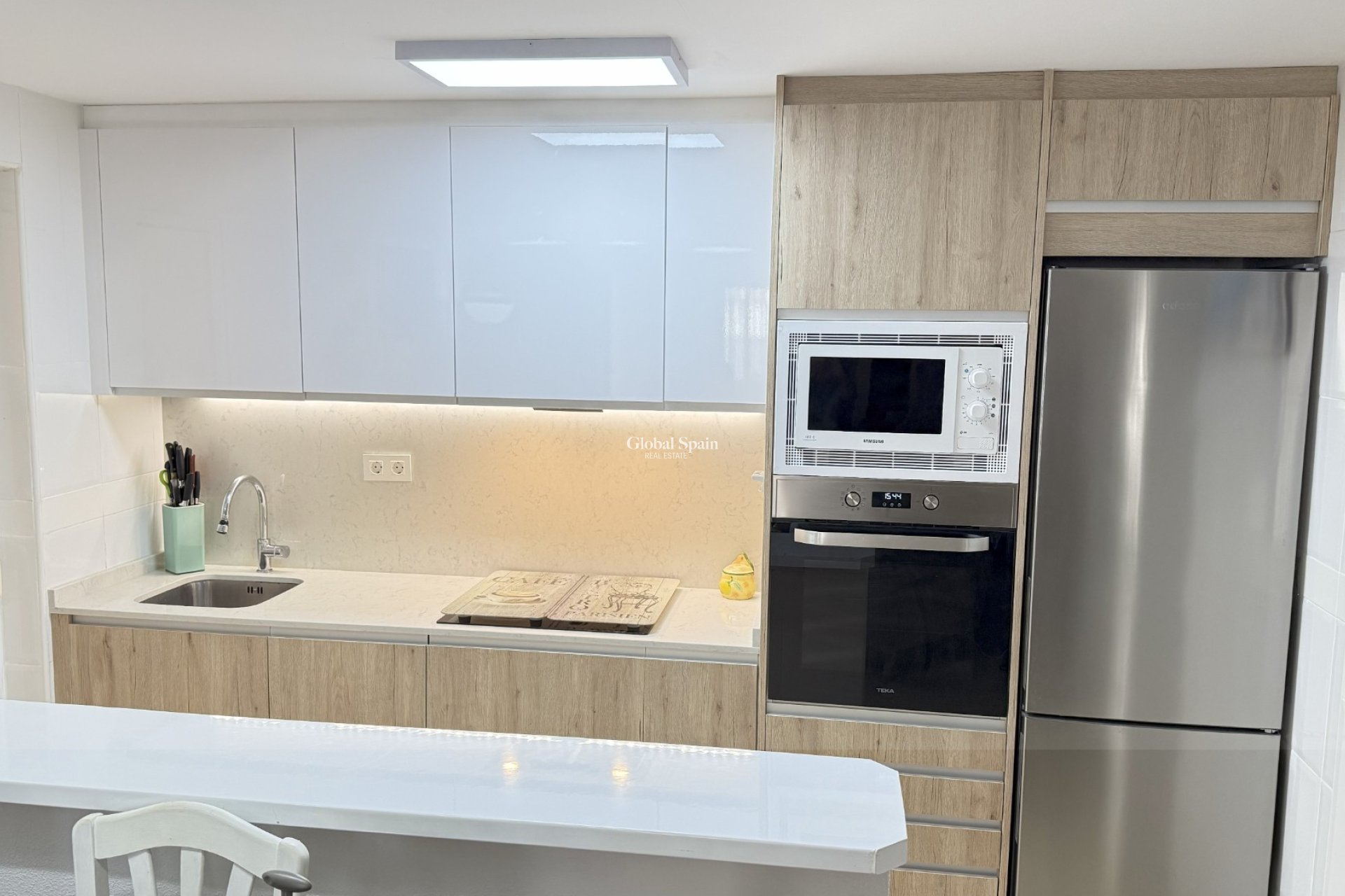 Revente - APPARTEMENT -
ORIHUELA COSTA - Costa Blanca