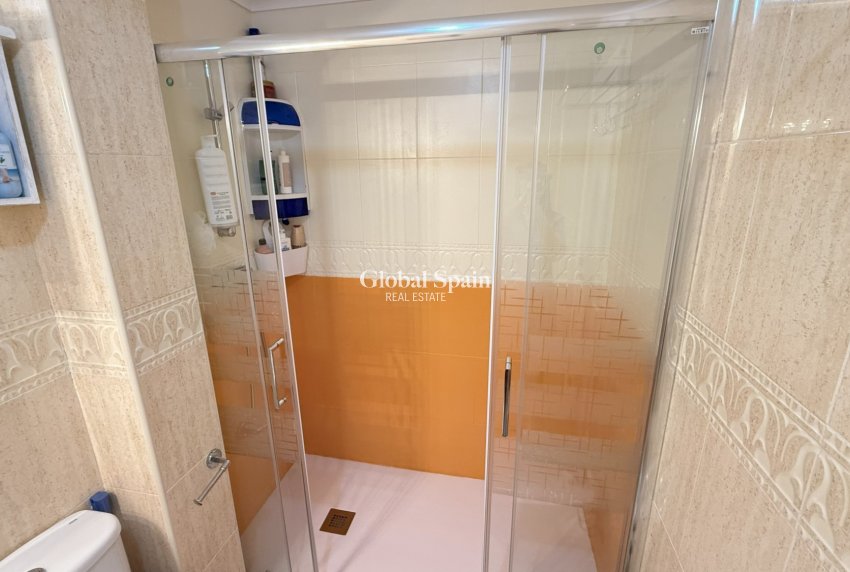 Revente - APPARTEMENT -
ORIHUELA COSTA - Costa Blanca