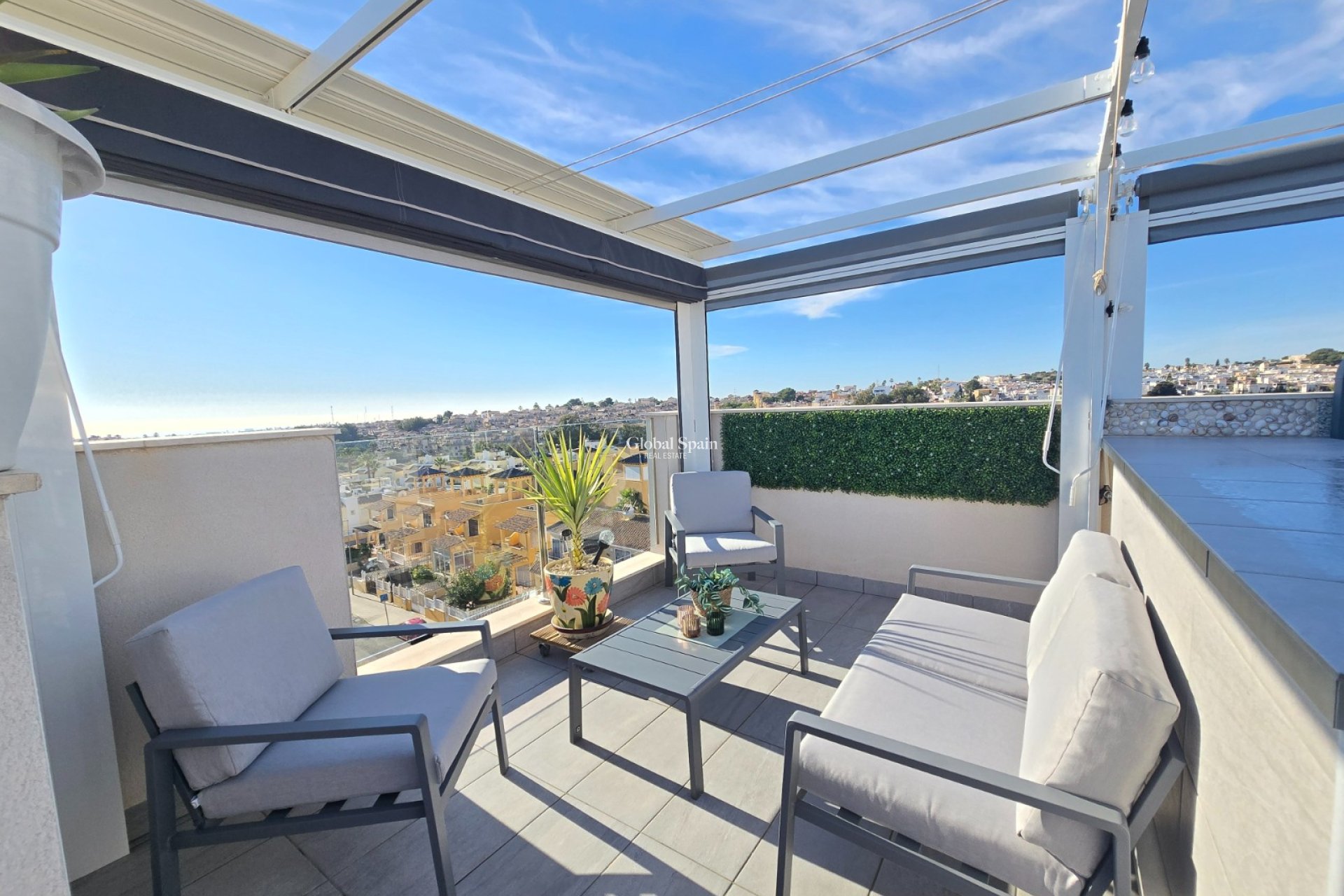 Revente - APPARTEMENT -
ORIHUELA COSTA - Costa Blanca